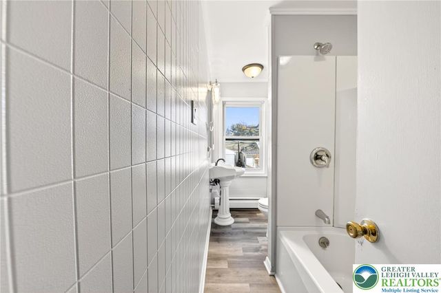 817 Ridge, West Easton Boro, PA 18042