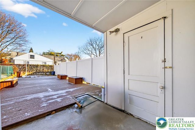 817 Ridge, West Easton Boro, PA 18042