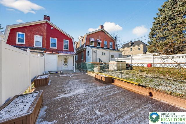 817 Ridge, West Easton Boro, PA 18042