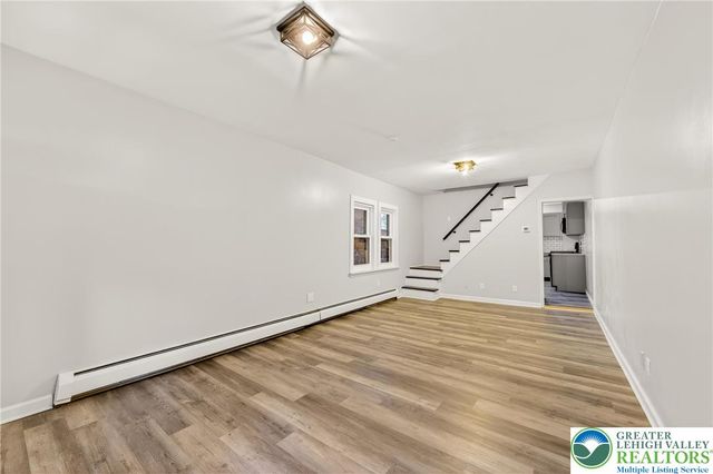 817 Ridge, West Easton Boro, PA 18042