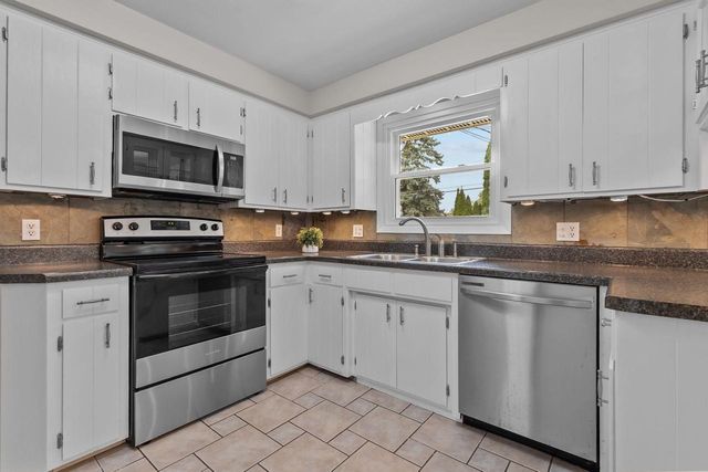 324 W SUNSET AVENUE, Appleton, WI 54911