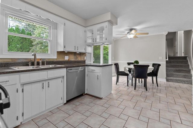 324 W SUNSET AVENUE, Appleton, WI 54911