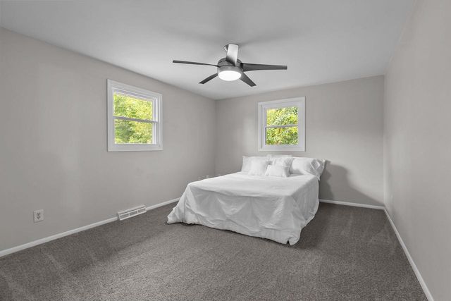 324 W SUNSET AVENUE, Appleton, WI 54911