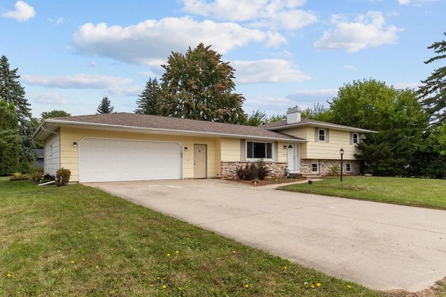 324 W SUNSET AVENUE, Appleton, WI 54911