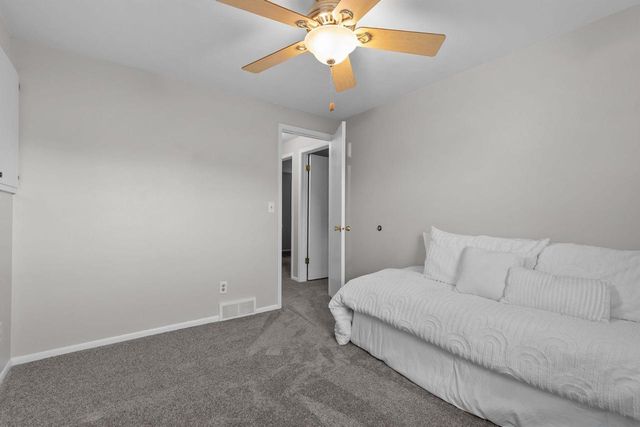 324 W SUNSET AVENUE, Appleton, WI 54911