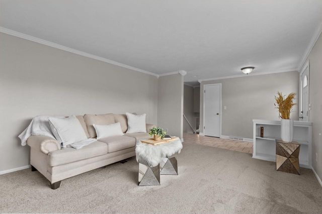 324 W SUNSET AVENUE, Appleton, WI 54911