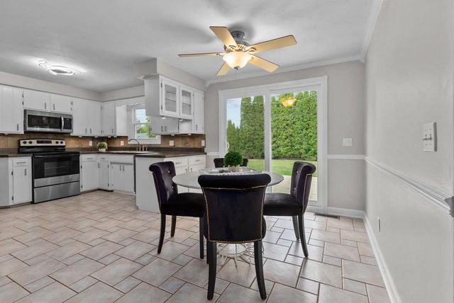 324 W SUNSET AVENUE, Appleton, WI 54911