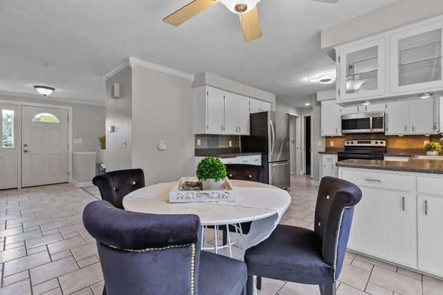 324 W SUNSET AVENUE, Appleton, WI 54911