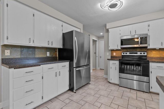 324 W SUNSET AVENUE, Appleton, WI 54911