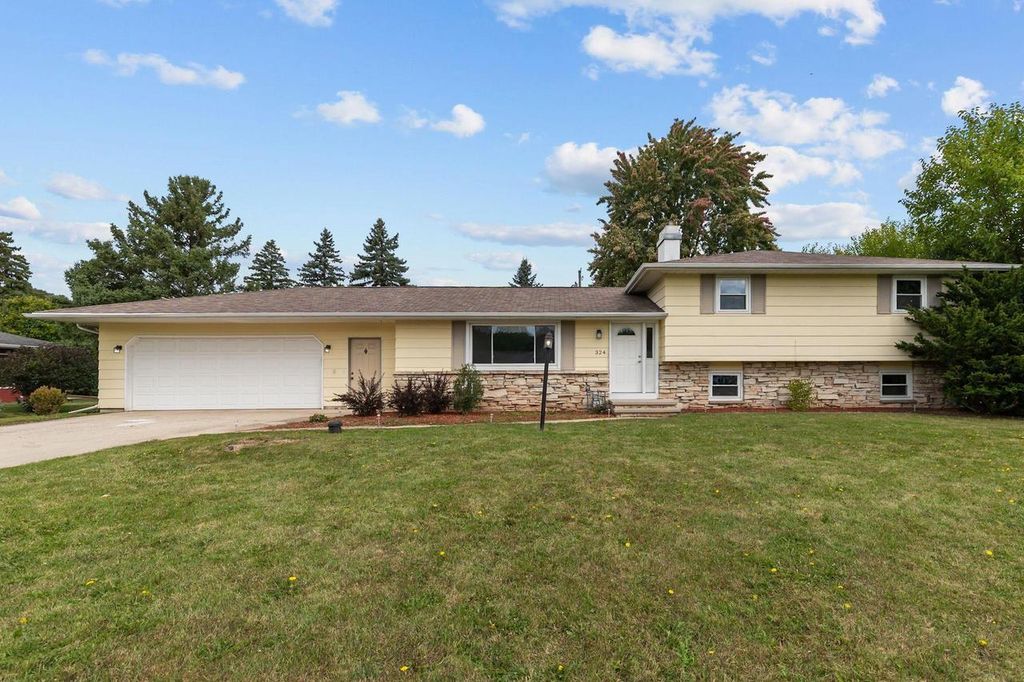 324 W SUNSET AVENUE, Appleton, WI 54911