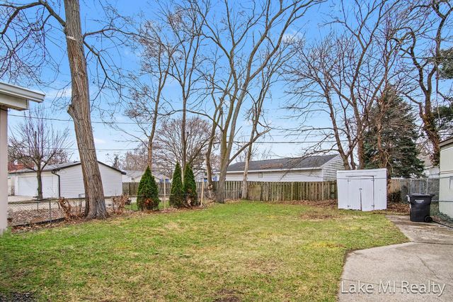 3809 Jefferson Avenue Se, City Of Wyoming, MI 49548