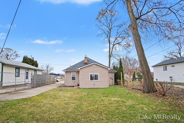 3809 Jefferson Avenue Se, City Of Wyoming, MI 49548