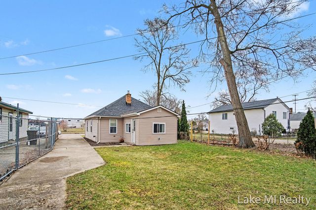 3809 Jefferson Avenue Se, City Of Wyoming, MI 49548