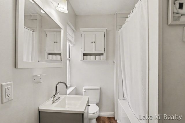 3809 Jefferson Avenue Se, City Of Wyoming, MI 49548