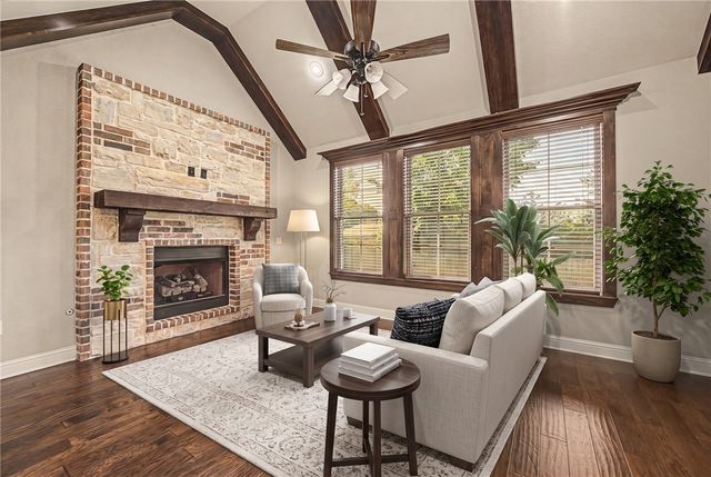 4951 Sagely Lane, Fayetteville, AR 72703