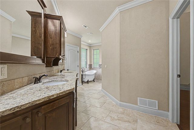 4951 Sagely Lane, Fayetteville, AR 72703