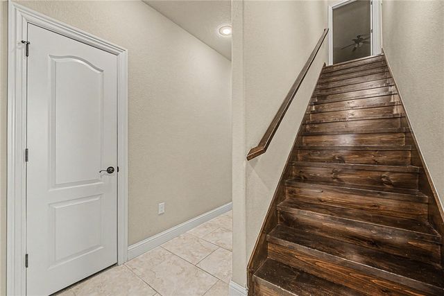 4951 Sagely Lane, Fayetteville, AR 72703