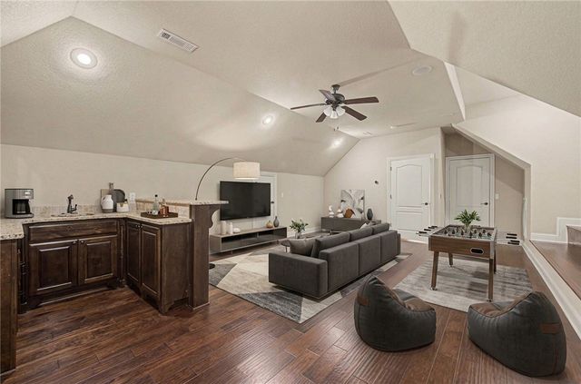 4951 Sagely Lane, Fayetteville, AR 72703