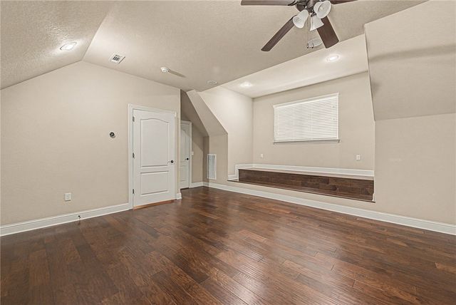 4951 Sagely Lane, Fayetteville, AR 72703