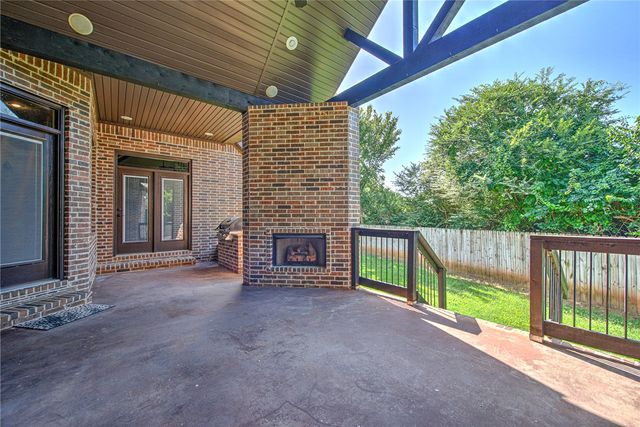 4951 Sagely Lane, Fayetteville, AR 72703