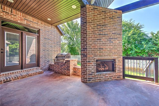 4951 Sagely Lane, Fayetteville, AR 72703