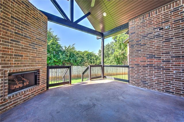 4951 Sagely Lane, Fayetteville, AR 72703