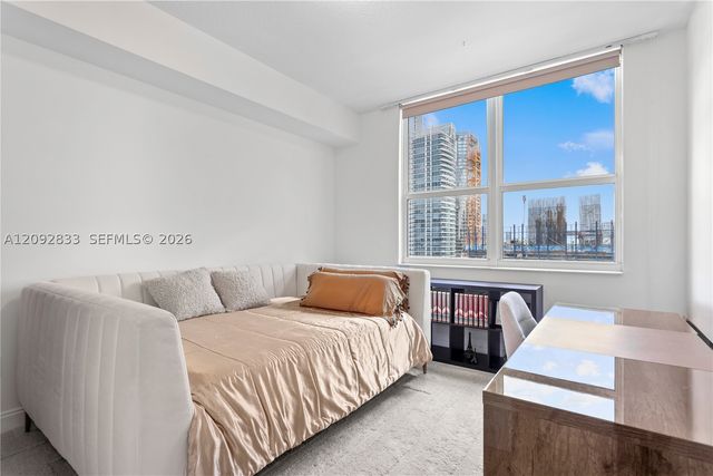 31 SE 5th St 4018, Miami, FL 33131
