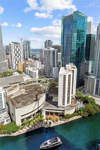 31 SE 5th St 4018, Miami, FL 33131