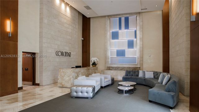 31 SE 5th St 4018, Miami, FL 33131