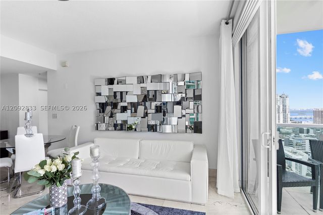 31 SE 5th St 4018, Miami, FL 33131