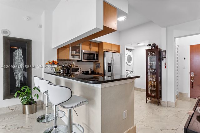 31 SE 5th St 4018, Miami, FL 33131