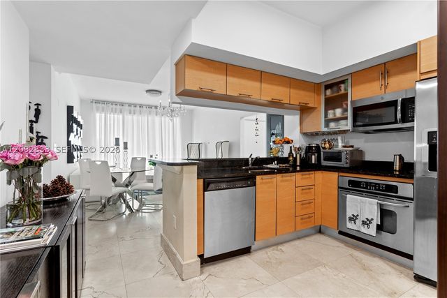 31 SE 5th St 4018, Miami, FL 33131