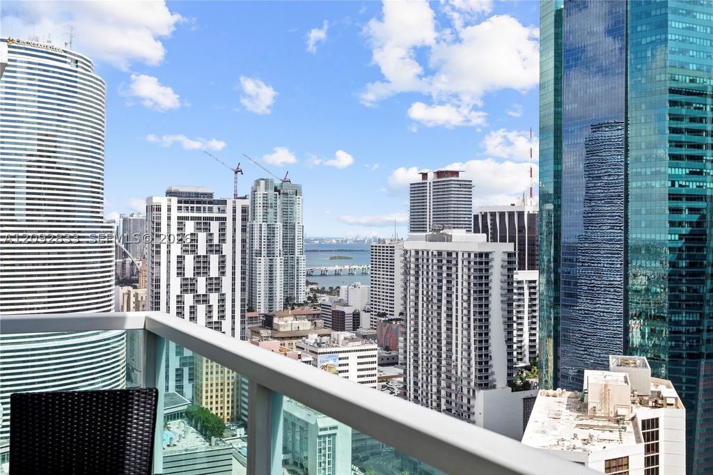 31 SE 5th St 4018, Miami, FL 33131