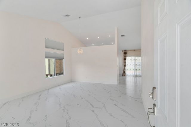 2660 Rosanna Street, Las Vegas, NV 89117