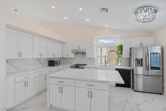 2660 Rosanna Street, Las Vegas, NV 89117
