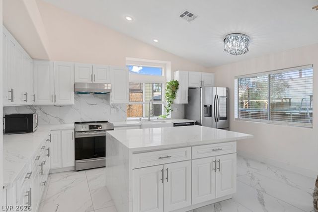 2660 Rosanna Street, Las Vegas, NV 89117