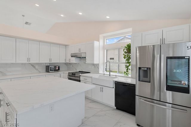 2660 Rosanna Street, Las Vegas, NV 89117