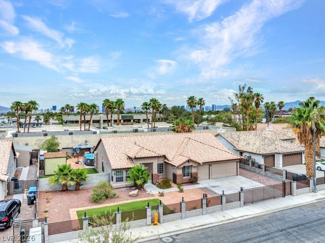 2660 Rosanna Street, Las Vegas, NV 89117