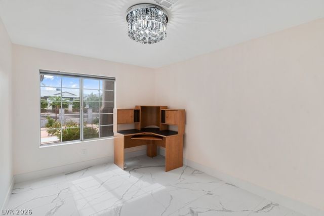 2660 Rosanna Street, Las Vegas, NV 89117