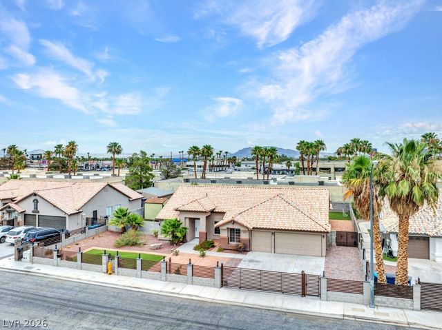2660 Rosanna Street, Las Vegas, NV 89117