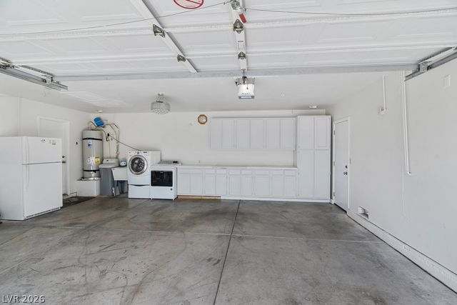2660 Rosanna Street, Las Vegas, NV 89117