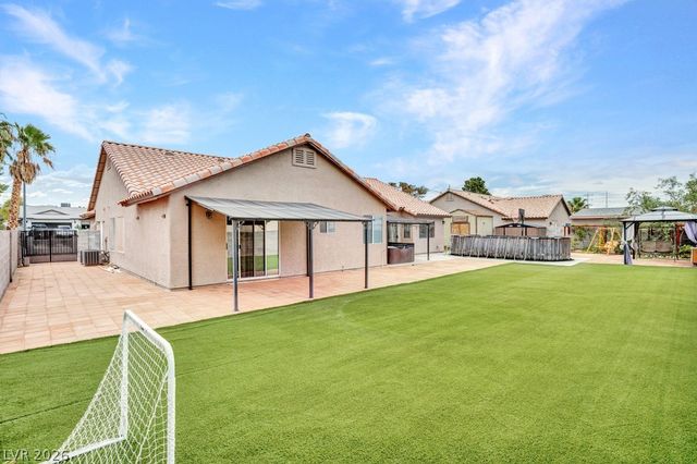 2660 Rosanna Street, Las Vegas, NV 89117