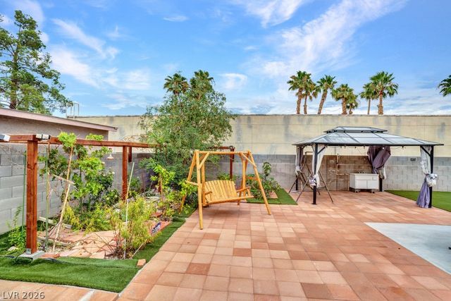 2660 Rosanna Street, Las Vegas, NV 89117