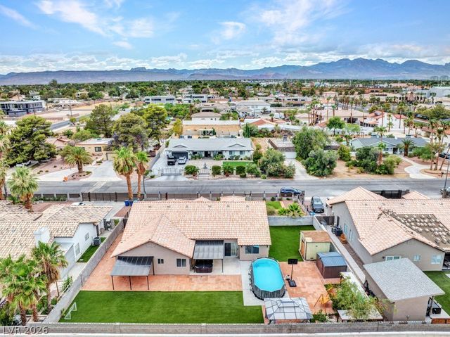 2660 Rosanna Street, Las Vegas, NV 89117