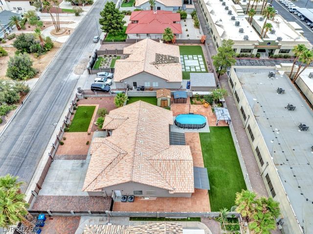 2660 Rosanna Street, Las Vegas, NV 89117