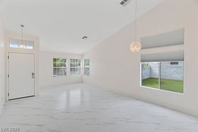 2660 Rosanna Street, Las Vegas, NV 89117