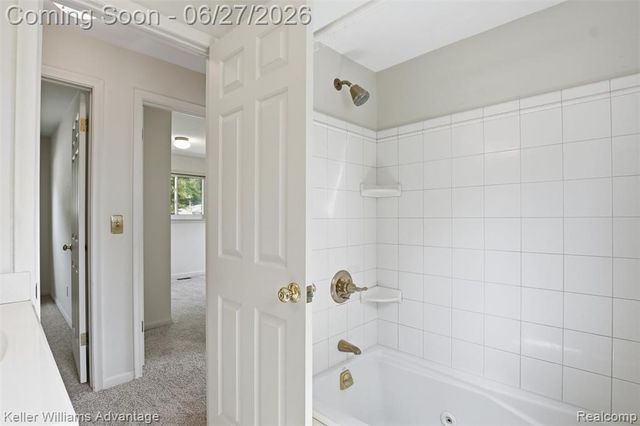 2964 Wallsend Drive, Waterford, MI 48329