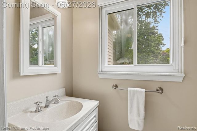 2964 Wallsend Drive, Waterford, MI 48329