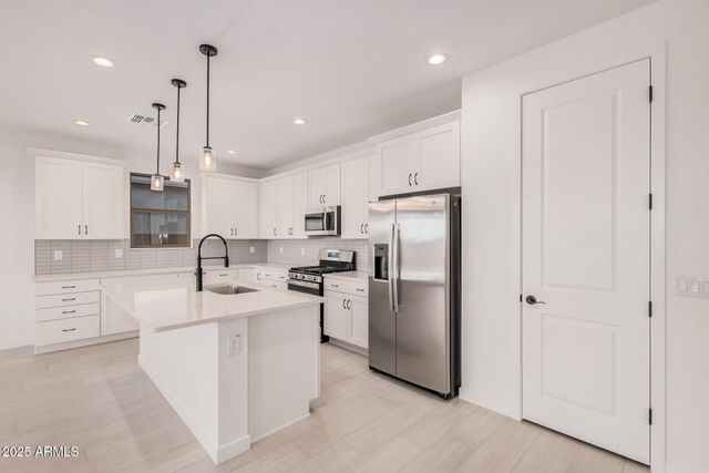 5454 W MANZANITA Drive, Glendale, AZ 85302