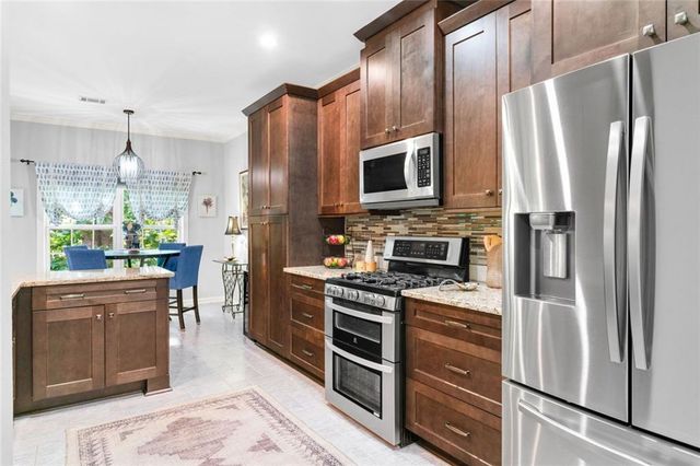 2706 Brookefield Lane, Kennesaw, GA 30152
